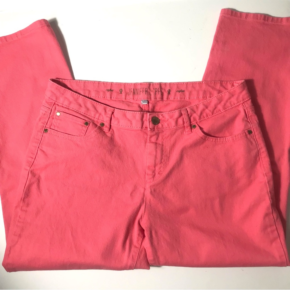 Jennifer Lopez Bold Pink Cropped Jeans - Picture 3 of 6